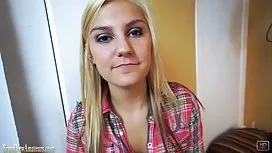 Молода німецька школярка Crazy Daisy трахкала і обприскувала в обличчя