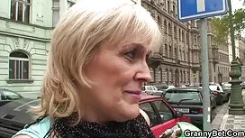 Литове агент тягне молодого аматора і знімає її