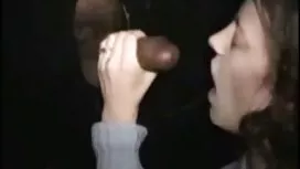 Рушивши на сплячій дівчині