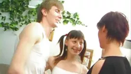 Хороший момент на колінах