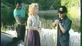 Блондинка школярка трахається в класі