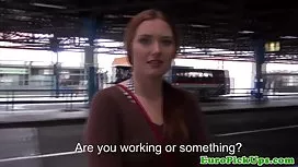 Чорно-рубана зріла домогосподарка трахкала в німецькому кицьку з дівчаткою і похмілля