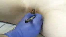 Тонкий сексуальний підліток облизує і трахкає