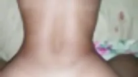 Milf отримує жорсткий assfuck біля басейну